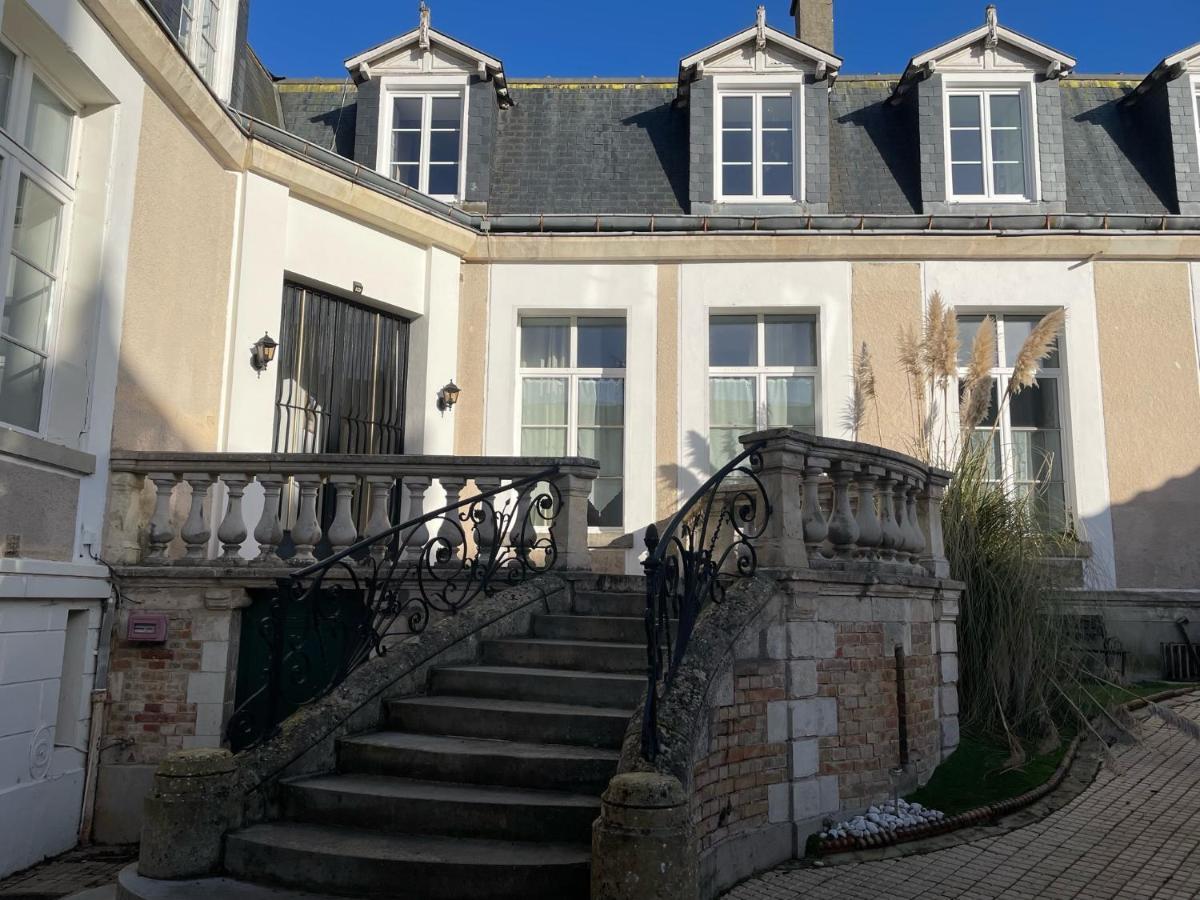 Les Hotes D'Eloise Laon Buitenkant foto